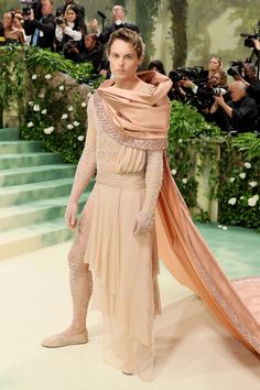 Met Gala 2024 Red Carpet Looks: See Every Celebrity Outfit and Dress | Vogue High Fashion, Vogue, Celebrities, Met Gala, Vetements, Met Gala Looks, Moda, Gala, Vogue Dress