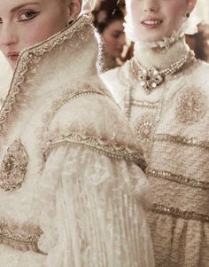 Chanel FW 2013 Zuhair Murad, Mode Chanel, Chanel Couture, Estilo Chic, Couture Details, Russian Fashion, Chanel Fashion, 가을 패션, Mode Vintage