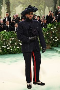 Met Gala 2024 Red Carpet Looks: See Every Celebrity Outfit and Dress | Vogue Red Carpet Fashion, Red Carpet Dresses, Celebrity Red Carpet, Celebrity Style Red Carpet, Met Gala Outfits, Red Carpet Looks, Red Carpet, Best Red Carpet Looks, Celebrity Fashion