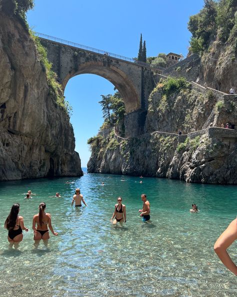 Amalfi Summer Aesthetic, Italy Coast Amalfi, Trip To Italy Aesthetic, Summer Italian Aesthetic, Amalfi Coast Vacation, Italy Amalfi Coast Aesthetic, Positano Italy Beach, Positano Amalfi Coast, Beach Aesthetic Italy