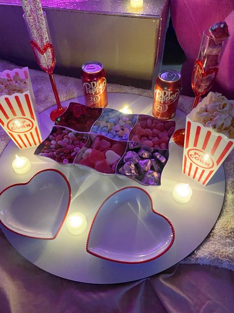 Valentine’s day movie night date Couple Christmas Movie Night, Date Night Aesthetic Home, Valentines Date Night At Home Ideas, Christmas Movie Night Aesthetic Couple, Dates For Valentines Day, Vday Date At Home, Date Ideas Movie Night, Dorm Room Date Night, Blow Up Mattress Movie Night