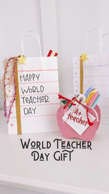 Apple Gift For Teacher, World Teacher Day Gifts, World Teachers Day Gifts, Appreciation Gift Baskets, Appreciation Themes, Teacher Appreciation Gift Baskets, Apple Container, Class Mom, Teacher Appreciation Themes