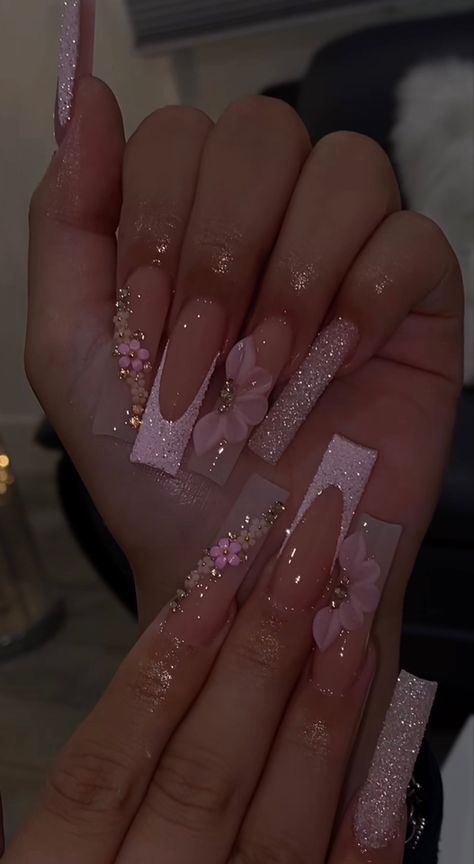 Acrylic Nails Ideas With 3d Flowers, Pink Flower Charm Nails, Nail Designs Bday, Nails Pink Quinceanera, Flower On Acrylic Nails, Pink Nails Acrylic For Quince, Like Pink Nails, Medium Nails Birthday, Cute Nail Inspiration Acrylic