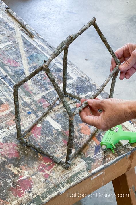 Learn how I made these DIY twig houses and used them as a cute addition to my home decor. All you need is a tree, sticks, and hot glue. I love bringing nature inside my home, and they add to the rustic feel of my farmhouse style. Summer Crafts, Twig Crafts, Twig Art, Outdoor Crafts, Branch Decor, Fairy Garden Diy, Nature Crafts, Outdoor Oasis, Garden Crafts