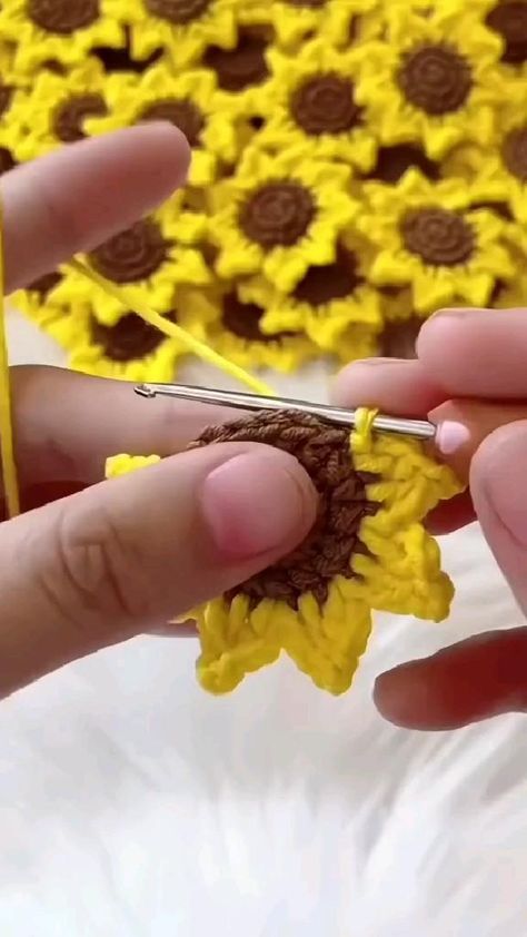 Kc Yarn Crochet Patterns, Small Crochet Sunflower Pattern Free, Crocheted Sunflower Patterns Free, Crochet Sunflower Free Pattern, Crochet Sunflowers Free Pattern, How To Crochet A Sunflower, How To Crochet Flowers Easy, Crocheted Flowers Free Pattern, How To Make Crochet Flowers