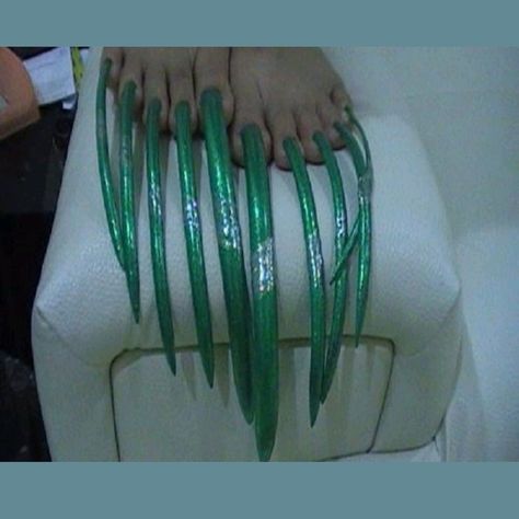 nails,nail design, pink nails, summer nails, acrylic nails, gel nails, aesthetic nails, nail inspo, inspo4u, inspo, nails, cute nails, white nails, long nails, nail art, short nails Really Long Nails, Bad Nails, Crazy Nail Designs, Fake Toenails, Long Toenails, Acrylic Toe Nails, Acrylic Toes, Crazy Nails, Cool Nail Designs