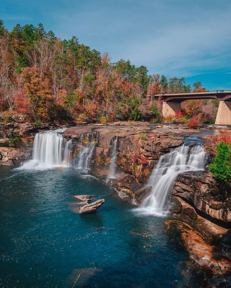 Little River Canyon Alabama, Heart Of Dixie, Alabama Vacation, Southern Travel, Alabama Travel, Bad Time, River Falls, Autumn Season, Time To Go