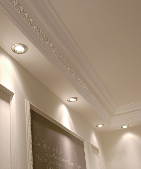 Simple Gypsum Board Ceiling Modern, Luxury Crown Molding, Gypsum Board Ceiling Modern, Drywall Ceiling Design, Spot Light Ideas, False Ceiling Simple, Gypsum Board Ceiling, Plaster Board, Contemporary Dining Room Design