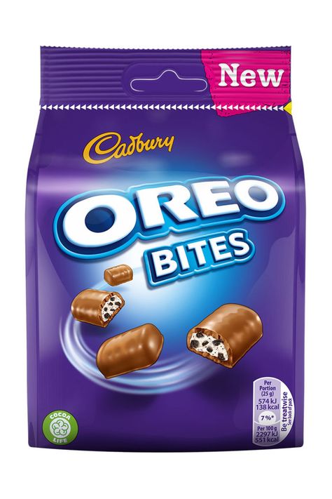 Oreo Chocolate Bar, Cadburys Chocolates, Oreo Packaging, Snack Oreo, Cadbury Oreo, Choclate Bar, Candy Bar Ideas, Sweets And Chocolate, Cadbury Chocolate Bars