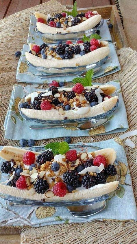 Fruititarian Recipes, Healthy Recipes Kids Will Love, Super Easy Breakfast Ideas, Weightless Workout, Brunch Set Up, Healthy Simple Snacks, Fruit Breakfast Ideas, Inexpensive Party Food, Simple Healthy Breakfast