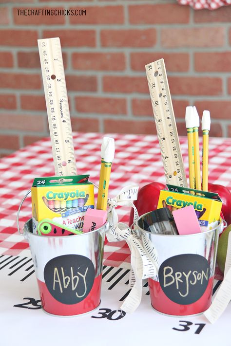 Back To School Party Favors, Back To School Party Ideas For Kids, Kindergarten Gift Ideas, Gifts For School Kids, Gift For School Kids, School Gifts For Kids, Gifts For Preschoolers, Back To School Party Ideas, School Gift Ideas