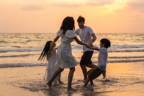 Asian young happy family enjoy vacation ... | Free Photo #Freepik #freephoto #people #family #summer #man Family Goals Asian, Family On Vacation Aesthetic, Happy Family Of Four, Family Travelling Aesthetic, Happy Life Photos, Family Summer Holiday, Vacation Pictures Family, Happy Asian Family, Travel Aesthetic Family