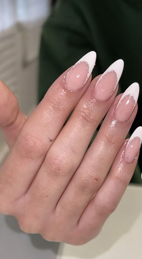 Arylic Nails, French Tip Acrylic Nails, Acylic Nails, Classic Nails, Classy Acrylic Nails, Aycrlic Nails, Almond Acrylic Nails, Nagel Inspo, Cat Kuku