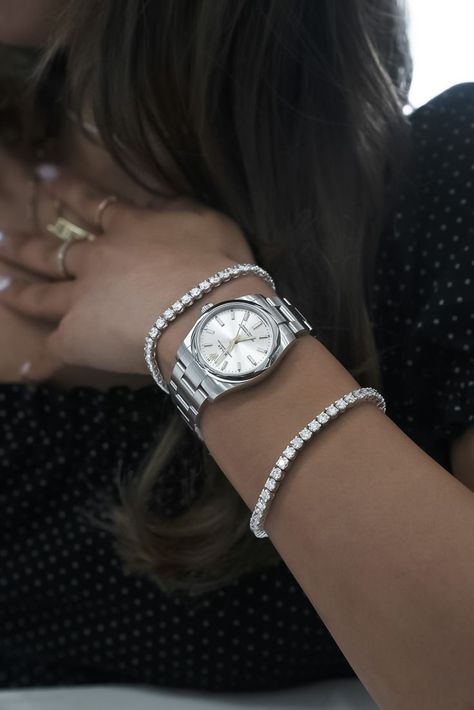 Rolex Datejust Silver stick dial and Oyster bracelet. Silver Watch Outfit Woman, Silver Watch And Bracelet, Silver Bracelets And Watch, Watches Outfit Woman, Outfit With Watch Women, Rolex Oyster Perpetual Datejust Women, Rolex Oyster Perpetual Womens, Rolex 36mm Women, Women Rolex Datejust