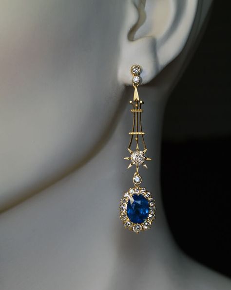 Sapphire Gold Jewelry, Antique Jewelry Earrings, Antique Jewelry Aesthetic, Natural Sapphire Ring, Sapphire Aesthetic, Beautiful Jewelry Vintage, Jewelry Sapphire, Faberge Jewelry, Vintage Jewelry Antique