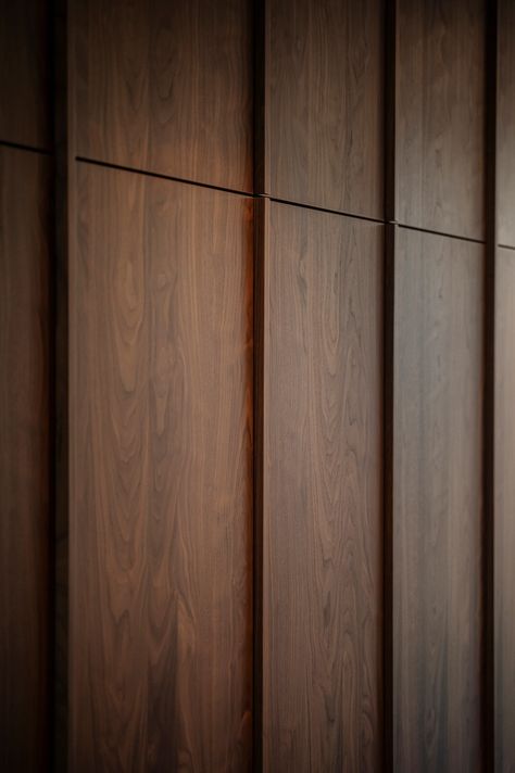 Walnut Wardrobe Design, Timber Wood Texture, Veneer Paneling Design, Contemporary Wall Paneling, Contemporary Walnut Kitchen, Walnut Wardrobe, Walnut Wood Texture, Timber Wall Panels, Spa Area