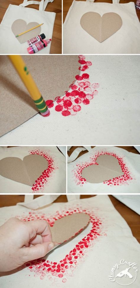 DIY Heart Tote Bag - So fun and easy! Great #Craft for #Valentine's Mothers Day Crafts, Valentines Bricolage, Desain Tote Bag, Valentine Crafts For Kids, Wall Art Ideas, Aktivitas Montessori, Scrapbook Kit, Handmade Valentine, Valentine Day Crafts