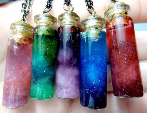 Crafts to Make and Sell - How to Make Bottled Nebula - Cool and Cheap Craft Projects and DIY Ideas for Teens and Adults to Make and Sell - Fun, Cool… Diy Galaxie, Anniversaire Harry Potter, Crafts For Teens To Make, Cheap Crafts, Crafts To Make And Sell, Snow Globe, Crafts For Teens, Cute Crafts, Cool Diy