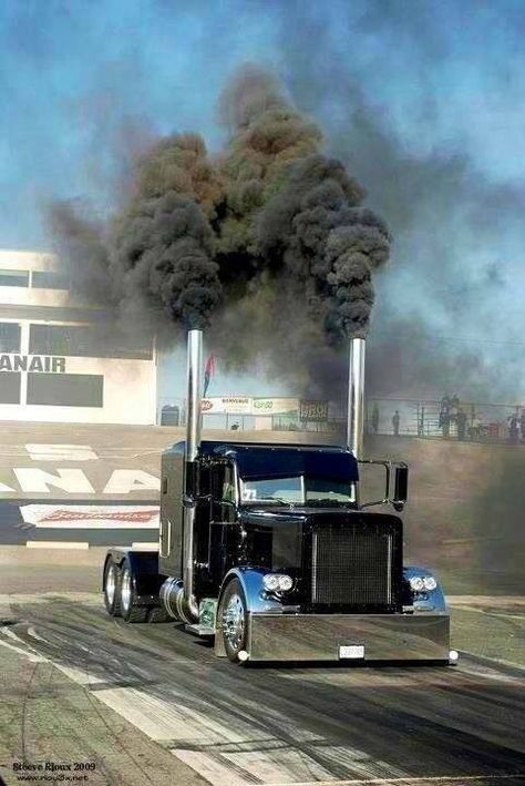 Peterbilt custom 379 blowin coal Old Lorries, Diesel Trucks, Trucks, Peterbilt Trucks, Big Rig Trucks, Kenworth Trucks, Custom Big Rigs, Carros, Old Trucks