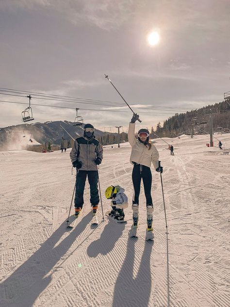 Travel Diary | Our Family Trip to Aspen – Lauren Ireland Lauren Ireland, Family Ski Trip, Cities To Visit, Ski Family, Winter City, Wellness Beauty, Dream Family, Winter Family, Rich Family