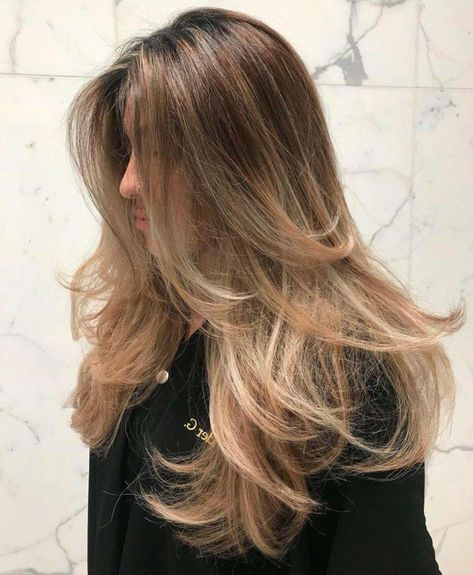 Choppy Layered Haircuts, Trendy Layered Hairstyles, Long Layered Curly Hair, Kadeřnické Trendy, Vlasové Trendy, Summer Haircuts, Hairstyles For Layered Hair, Medium Bob Hairstyles, Medium Length Hair With Layers