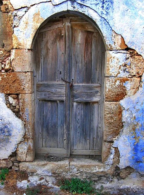 Old doors in Crete | Eleanna Kounoupa | Flickr Old Doors, Old Wooden Doors, Vintage Doors, Cool Doors, Antique Doors, Steel Door, Rustic Doors, 수채화 그림, Old Door