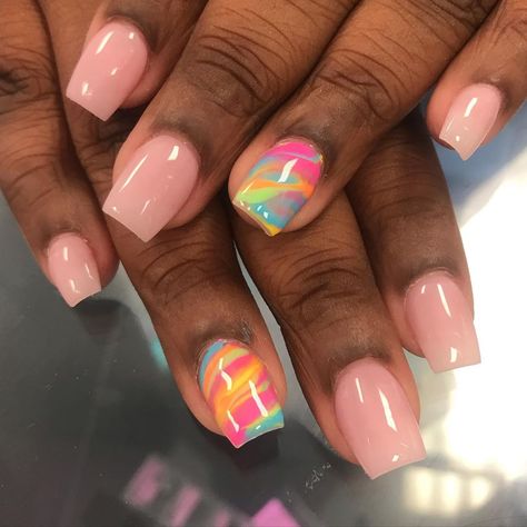 Short Square Spring Nails 2024, Simple Cute Spring Nails, Short Spring Acrylic Nails Designs, Pink Colorful Nails, Spring Acrylic Nail Designs Short, Short Nail Abstract Designs, Nail Design Ideas Short Nails, Spring Nail Designs Acrylic Short, Gel Color Nails Design