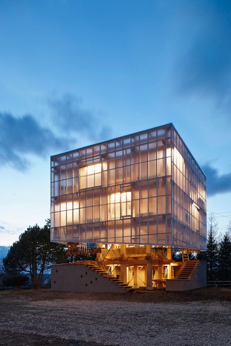 Nest We Grow / Kengo Kuma & Associates + College of Environmental Design UC Berkeley | ArchDaily Kengo Kuma, Nest We Grow, Kengo Kuma Architecture, Architecture Cool, Guerrilla Marketing, Timber Architecture, Architecture Buildings, Buildings Architecture, Uc Berkeley