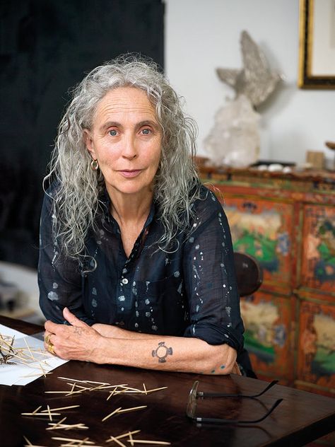 An interview with Kiki Smith | Apollo Magazine 데이비드 호크니, Kiki Smith, Medieval Tapestry, Small Sculptures, New York Art, Long Haul, At The Top, An Artist, Female Artists
