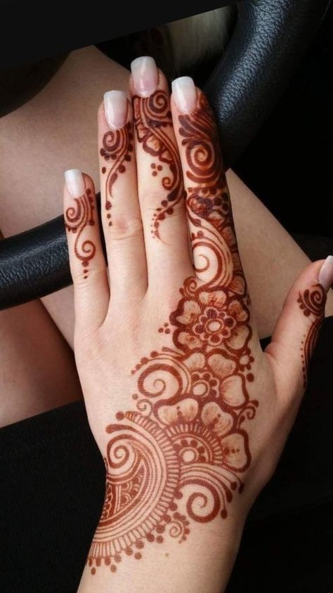 henna henna designs henna tattoo henna tattoos henna design henna tattoo designs hennas henna hand henna tattoo design Henna Tattoo Design, Beautiful Simple Mehndi Design, Palm Mehndi, Henna Designs Wrist, Mehndi Designs Simple, Palm Mehndi Design, Simple Mehendi Designs, Tato Henna, Mehndi Outfits