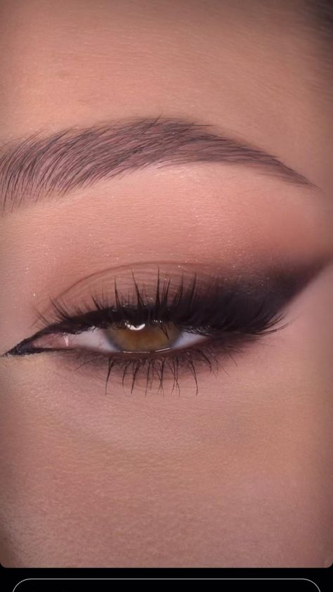 Brown Smokey Glam Makeup, Smoky Prom Eye Makeup, Masquerade Makeup Ideas Simple, Black Tie Makeup Looks Brown Eyes, Machiaj Smokey Eyes, Makeup For Hooded Eyelids, Teknik Makeup, Maquillage On Fleek, Black Eye Makeup