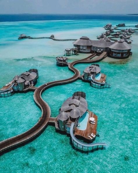 Maldives Travel Guide, Barcelona Guide, Beach Wall Collage, Maldives Resort, Maldives Travel, Dream Travel Destinations, Beach Aesthetic, Beautiful Places To Travel, Train Travel