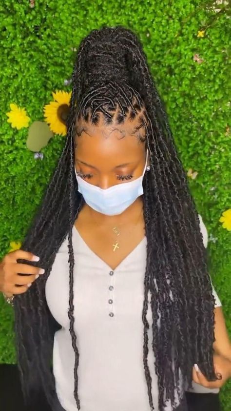 5 Easy Protective Styles for the Fall - Voice of Hair [Video] [Video] | Natural hair styles, Faux locs hairstyles, Protective hairstyles Styles Faux Locs, Easy Protective Styles, Styles Locs, Voice Of Hair, Big Box Braids Hairstyles, Faux Locs Hairstyles, Cute Box Braids Hairstyles, Box Braids Hairstyles For Black Women, Hair Braid Videos