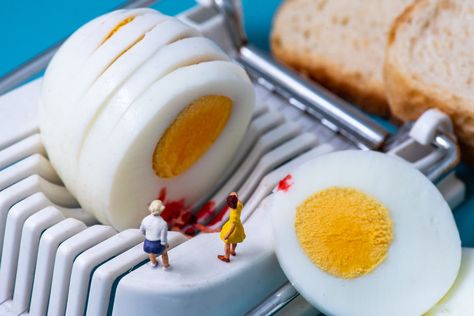 I Create Imaginary Tiny Worlds From Everyday Objects And Mini Figurines (25 New Pics) | Bored Panda Surreal Environment, Mini Objects, Painting Figurines, Tiny Worlds, Funny Eggs, Mini World, Miniature Photography, 3d Drawing, Inspiring Photos