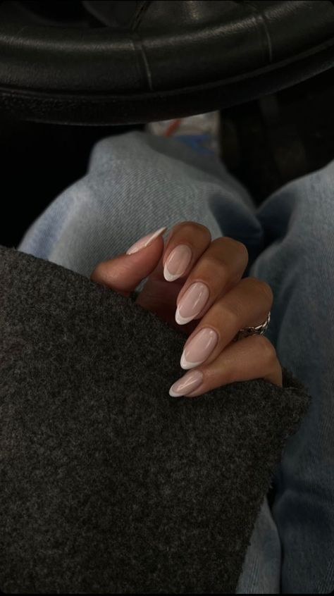 Alix Earle Nails, Sophia Richie Nails, Engagement Photos Nails, Maquillage On Fleek, Casual Nails, Nagel Inspo, Almond Acrylic Nails, Girls Nails, Clean Nails