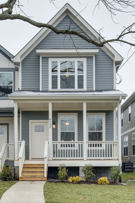 Twin Home Exterior, American House Exterior Design, American House Facade, Small Townhouse Exterior, Suburban Small House, Cozy Small House Exterior, American Houses Aesthetic, Small House Front Design Elevation, American Houses Exterior