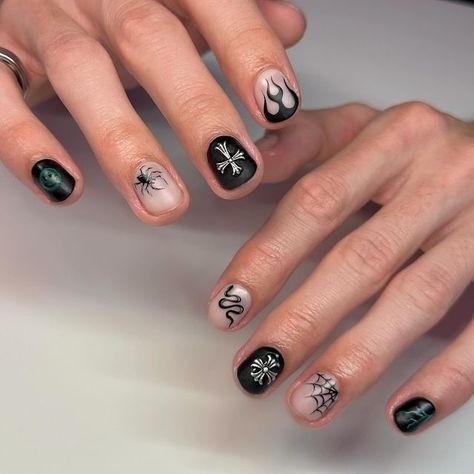 Mollie Short on Instagram: "Men can get their nails done too 🖤 new nails for @camholmess   Using @kiaraskynails  - Gel Pods - “Pitch Black & Blank Canvas” - Gel Polish - “Pretty Fly” - Velvet Matte Top Coat   #nailart #nails #nailsofinstagram #nailsdesign #nailsnailsnails #mennails #mannails #mxsnails #kiaraskynails #kiarasky #gelnails #nailcharms #blacknails  #mattenails" Black Gel Short Nails, Men Nail Art Halloween, Men’s Black Nail Art, Gel Nails For Guys, Men’s Nail Art Black, Men’s Nail Inspiration, Men Nail Inspiration, 8 Ball Nails Men, Goth Nails For Men