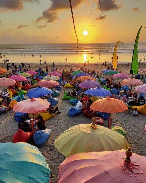 Finns Beach Club, Bali Life, Nusa Ceningan, Bali Sunset, Bali Seminyak, Crystal Bay, Beach Bali, Bali Holidays, Seminyak Bali