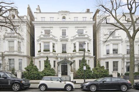 Holland Park, London Holland Park House, Luxury London Aesthetic, Holland Park London Houses, London Architecture Aesthetic, London Park Aesthetic, London Apartment Aesthetic, London Diaries, Holland Park London, Sloane Ranger