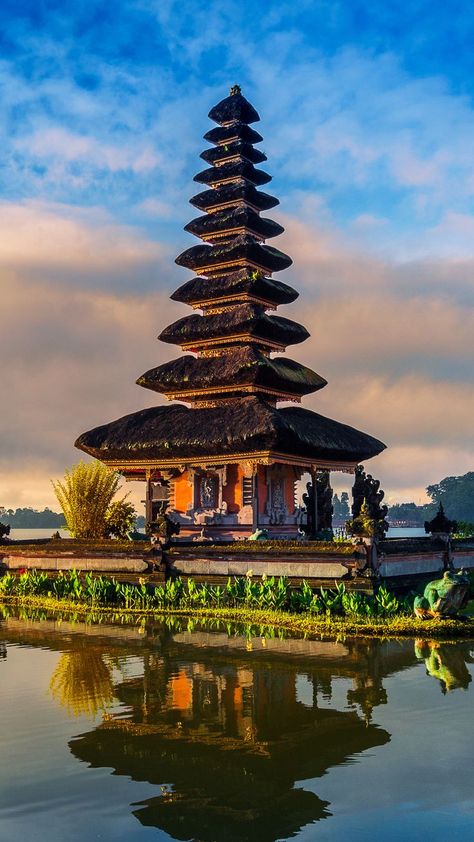 Wonderland Indonesia, Bali Wallpaper, Indonesia Temple, Tari Bali, Bali Temples, Wallpaper Bali, Bali Tourist, Bali Temple, Bali Travel Photography