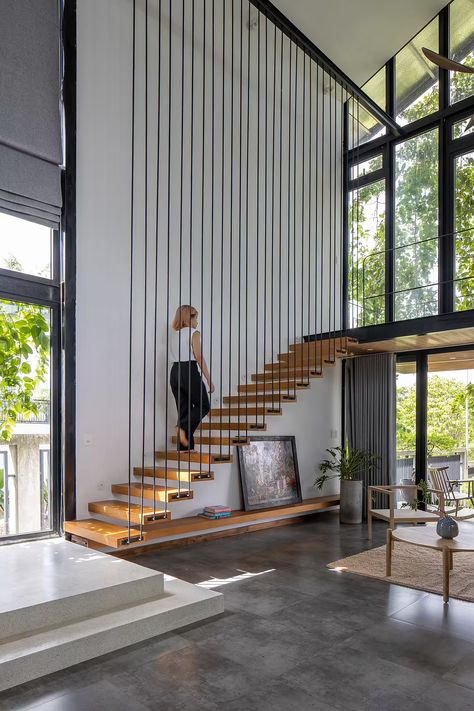 Hillside Architecture, Steel Stairs Design, Asma Kat, Hue Vietnam, Staircase Design Modern, Open Stairs, Stairs Design Interior, Two Story House, Hillside House