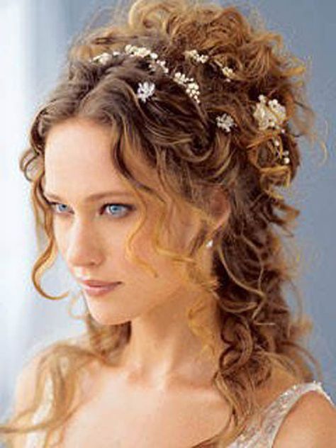 Long Curly Hair, Half Up Curly Wedding Hair, Greek Goddess Hairstyles, Greek Hair, Sanggul Modern, Curly Wedding Hair, Goddess Hairstyles, Wedding Hairstyles For Long Hair, Long Curly