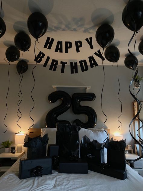 Boyfriend Bday Surprise, 27 Birthday Ideas Men, Part Decorations Ideas, Boyfriend Birthday Aesthetic, Boyfriend Birthday Ideas Surprise Room, Decorated Room For Boyfriend Birthday, Handmade Birthday Gifts For Boyfriend, Birthday Set Up Ideas For Him, Gifts For Boyfriend Cute