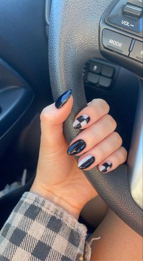 City Nails Designs, Colorful Oval Nails, Senior Photo Nail Ideas, Halloween Nail Inspo Almond, Eggplant Nails Designs, Cute Funky Nails Simple, Fall Vibe Nails, Car Show Nails, Mgk Nails Inspired