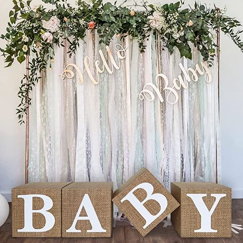 Baby In Bloom Backdrop, Rustic Baby Shower Decorations, Baby Cubes, Burlap Baby Showers, Sage Green Baby Shower, Mesas Para Baby Shower, Baby Shower Decorations Neutral, Baby Shower Boho, Baby Shower Box