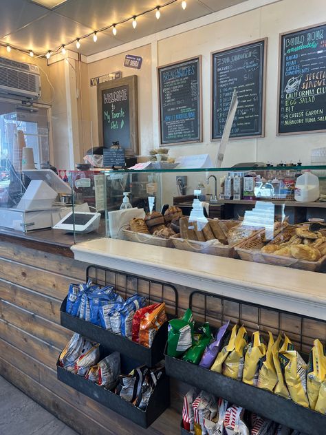 Takeaway Shop Design, Coffee Shop Food Display, Cafe Set Up Ideas, Deli Restaurant Design, Grab And Go Coffee Shop, Deli Shop Ideas, Deli Decor Ideas, Sandwich Coffee Shop, Small Town Coffee Shop Interior