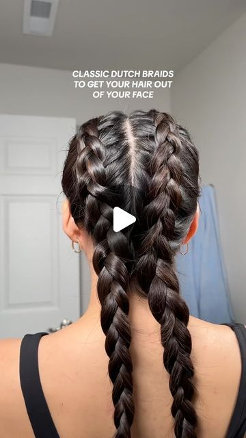 Abigail Lin on Instagram: "Anyone else learn how to French braid at first but can now only Dutch braid on themselves?! 😅 #hair #hairstyle #hairinspiration #hairideas #hairstyles #braidstyles #dutchbraid #braid #braidideas" Front French Braids, Dutch Hair, Reverse French Braids, How To Make Braids, Easy French Braid, How To French Braid, Braided Hairstyles For School, French Braids Tutorial, Two French Braids