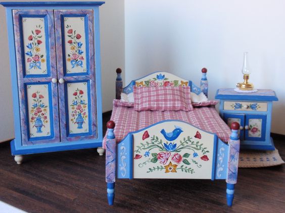 Bavarian Folk Art Furniture | Bavarian folk art - handpainted bed room set