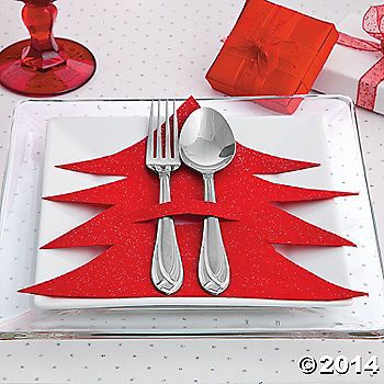 Dress up your Christmas table decorations with this easy Christmas craft.