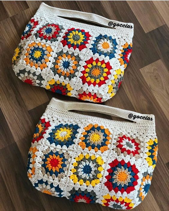 Bolsas de crochê  Toque na imagem para ter acesso a gráficos exclusivos - #crochê #artesanato #croche #graficosdecroche #feitoamao